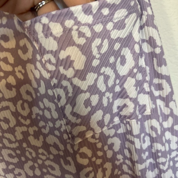 CULTURE CODE WILD SIDE
V-NECK DRESS 2X - Picture 6 of 8